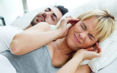 Apnee notturne e russamento: il ruolo (spesso ignorato) del dentista per tornare a riposare